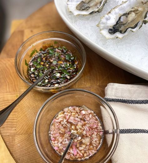 Sauce For Oysters Dipping, Sauces For Raw Oysters, Oyster Minionette Recipes, Oyster Vinegar Sauce, Raw Oyster Sauce Recipes, Oyster Condiments, Minionette For Oysters, Oyster Mignonette Recipe, Oyster Minionette Sauce Recipes