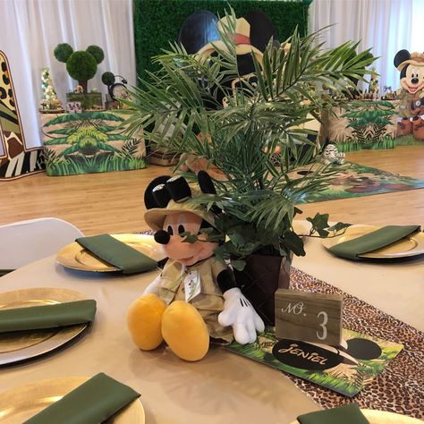 Safari Theme Centerpieces, Mickey Mouse Safari Birthday, Safari Birthday Party Ideas, Safari Centerpieces, Safari Theme Birthday Party, Mickey Mouse Birthday Theme, Safari Birthday Party Decorations, Angel Decorations, Mickey 1st Birthdays