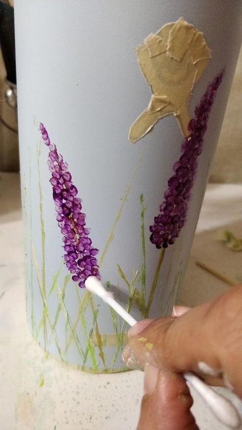 Hydro Flask Painting Ideas, Hydro Flask Painting, Flask Painting, Flask Art, Kartu Ulang Tahun Diy, Water Bottle Art, Hand Painted Wine Bottles, نباتات منزلية, Painted Pots Diy