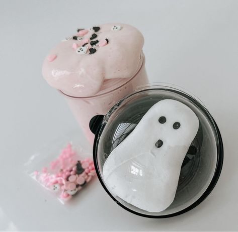 Slime Pictures Aesthetic, Slime Recipe Halloween, Fluffy Pumpkin Slime, Magic Slime, Halloween Fluffy Slime, Kawaii Slime Company, Halloween Slime, Glossy Slime, Slime For Kids