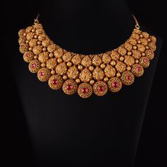 Vummidi Bangaru Jewellers, Gold Necklace Wedding, Indian Bridal Jewelry, Temple Jewelry Necklace, Gold Jewelry Outfits, Gold Necklace Indian, Gold Jewelry Simple Necklace, Gold Necklace Indian Bridal Jewelry, Antique Bridal Jewelry