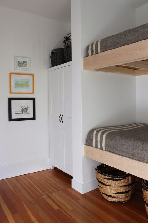 Consider building out a bit of wall to nestle bunk beds in against 3 walls. Cottage Rv, Bunk Bed Decorating Ideas, Bunk Beds For Girls Room, Modern Bunk, Bed For Girls Room, Girls Bunk Beds, Sister Room, Modern Bunk Beds, Bunk Beds Built In