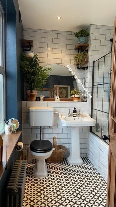 All Tiled Bathroom Walls, Modern Bathroom Ideas With Bathtub, Victoria Bathroom Ideas, Small London Bathroom, Meditterean Bathroom Ideas, Small Uk Bathroom, Cozy Moody Bathroom, Victoria Plumbing Bathroom, New Build Bathroom Ideas Uk