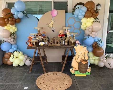 Winnie the Pooh Themed Baby Shower Decorations and Favors – Baby Shower Ideas 4U Pooh Decorations, Free Baby Shower Games, Winnie The Pooh Themes, Giraffe Birthday, Bear Cake Topper, Pooh Birthday, Winnie The Pooh Baby Shower, Outside Baby Showers, Disney Baby Shower