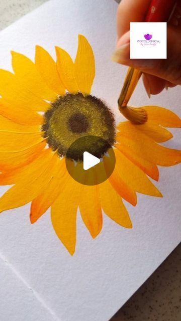 Sunflower Painting Acrylic Tutorial, Paint Sunflowers Acrylics, Sunflower Fabric Painting, Cute Flower Drawing Aesthetic, Paint Sunflowers Easy, How To Paint A Sunflower, Sunflower Drawing Aesthetic, How To Paint Sunflowers Acrylic, Sunflower Painting Watercolor