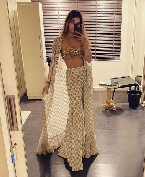 Indian Outfit Sharara, Sharara Designs With Crop Top, Long Sleeve Indian Outfit, Diwali Party Outfit Ideas, Sharara Blouse Design, Desi Fusion Outfits Casual, White Palazzo Outfit, Indowestern Wedding Outfits, Trendy Indian Outfits Weddings