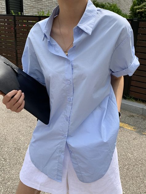 Short Sleeve Shirt Outfit Women, Light Blue Blouse Outfit, Light Blue Shirts Women, Blue Blouse Outfit, Short Sleeve Shirt Outfit, Outer Style, Drop Shoulder Blouse, Korean Ootd, Button Down Outfit