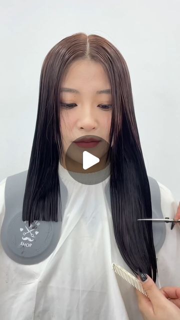 Medium Length Hair With Layers Tutorial, Haircuts For Medium Length Hair Layered Side Bangs, Medium Length Haircut Tutorial, Medium Length Short Layers, Side Bangs With Short Hair, Diy Medium Length Haircut, Diy Shoulder Length Haircut, Mid Length Lob, Ideas For Shoulder Length Hair