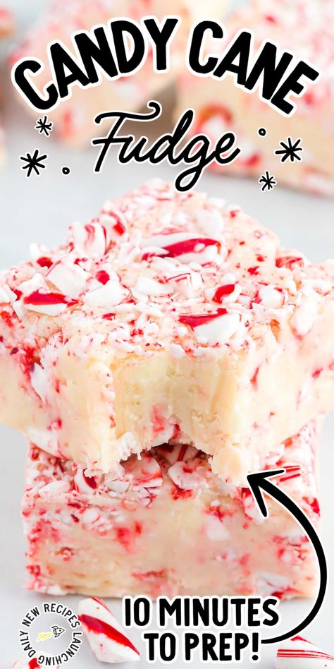 Candy Cane Fudge Easy, Peppermint Fudge Easy, White Chocolate Peppermint Fudge, Candy Cane Fudge, Chocolate Peppermint Fudge, Peppermint Fudge Recipe, Peppermint White Chocolate, Candy Cane Recipe, Holiday Fudge