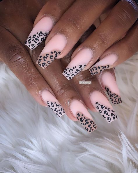 Cheetah Acrylic Nails, Mani Monday, Feet Nail Design, Cheetah Print Nails, Animal Print Nails Art, Birthday Plans, Abstract Nail, Natural Nail Designs, Cheetah Nails