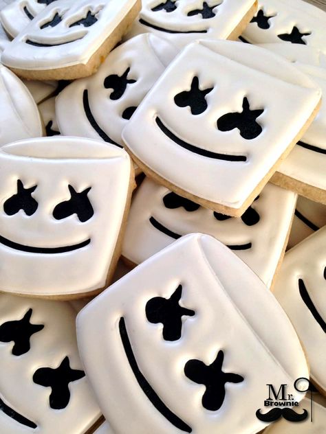 Dj Marshmello Party Ideas, Fortnite Cookies, Ideas Desayuno, Party Ideas Kids, Game Cake, Royal Icing Decorated Cookies, Fort Nite, Cookie Birthday, Dj Marshmello