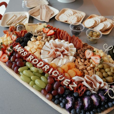 Winery Bridal Shower Decor, Amore Bridal Shower Ideas, Vineyard Bridal Shower Ideas, Bridal Shower Fruit Tray, Bridal Charcuterie, Bridal Shower Finger Food Ideas, Wine Bridal Shower Theme, Bridal Shower Popcorn, Bridal Shower Foods