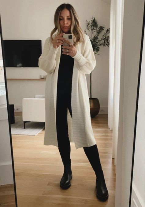 6 Ways to Style a Long Cardigan | The Teacher Diva: a Dallas Fashion Blog featuring Beauty & Lifesty Style A Long Cardigan, Duster Coat Outfit, Duster Cardigan Outfit, Minimalist Winter Outfit, Long Cardigan Outfit, Coat Trends, Lounge Outfit, Dallas Fashion, Cropped Crewneck