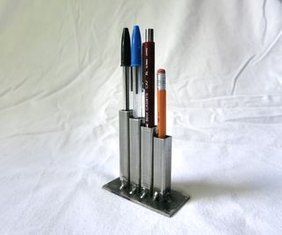 Simple Industrial Pencil Holder: 5 Steps (with Pictures) Miller Welding, Metal Sculpture Artists, Welding Training, Welding Jobs, Fabrication Tools, Welding Process, Welding Rods, Diy Welding, Arc Welding