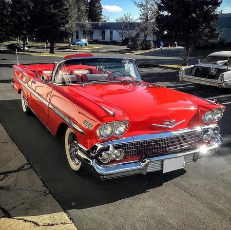 1959 Chevrolet Impala Convertible, Old Cool Cars, Old Convertible Cars, Classic Impala, 58 Impala, 80s Car, Impala Convertible, Vintage Cars 1950s, Old Vintage Cars