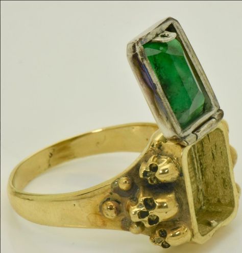 Scheeles Green, Poison Ring Secret Compartment, Memento Mori Skull, Ancient Asia, Medieval Rings, Poison Ring, Hinged Ring, Medieval Jewelry, Unique Accessories