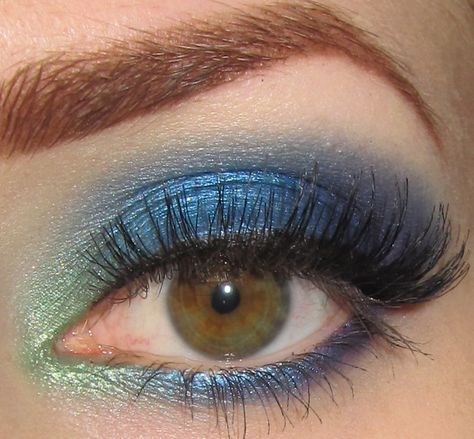 Green Blue Makeup Looks, Green And Blue Eye Makeup, Blue Green Makeup Look, Hozier Makeup, Blue And Green Makeup Looks, Blue And Green Eyeshadow Looks, Green And Blue Eyeshadow Looks, Blue Green Eye Makeup, Blue And Purple Eye Makeup