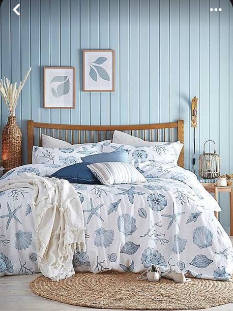 Beachy Duvet Covers, Beach Hut Bedroom, Beach Themes Bedroom, Blue Themed Room Ideas, Coastal Duvet Covers, Seaside Bedroom Ideas Coastal Style, Seaside Interior Design, Coastal Bedroom Inspiration, Beach Room Theme