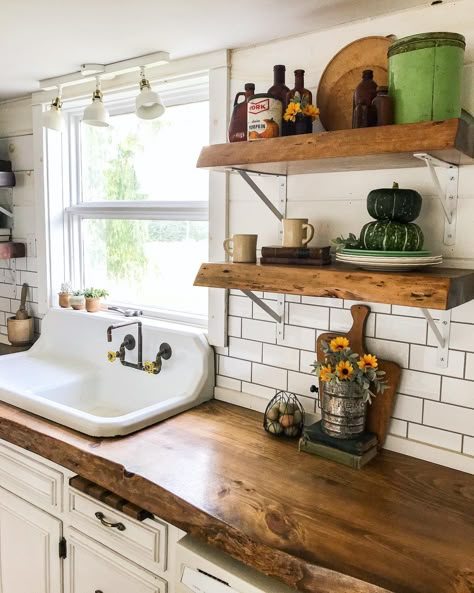 Live Edge Countertop, Floating Kitchen Shelves, Wood Countertops Kitchen, Light Wood Kitchens, Wooden Countertops, Wood Countertop, Countertop Ideas, Cottage Style Homes, Countertop Design