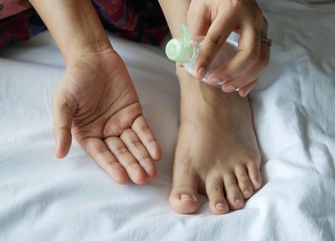 Magnesium Oil Is Your Sleepy Rub - PureWow Tinea Pedis, Ayurvedic Massage, Magnesium Oil, How To Sleep Faster, Coconut Oil For Skin, Ayurvedic Medicine, Oil Benefits, Foot Health, Yves Rocher