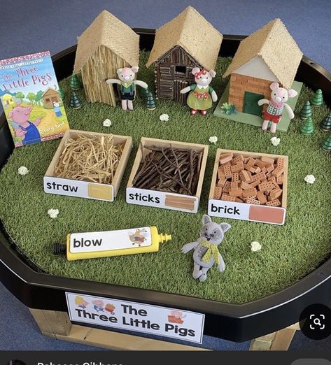 Story Tables Preschool, Preschool Tuff Tray, Three Little Pigs Activities Preschool, Three Little Pigs Activities, Christmas Activities Preschool, 3 Little Pigs Activities, Story Baskets, Tuff Tray Ideas Toddlers, Three Little Pigs Story