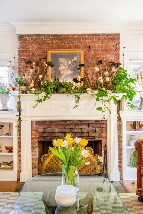 fireplace mantel bricks with greens Antique Mantle On Brick Fireplace, Red Brick Fireplace With White Mantle, Traditional Red Brick Fireplace, Red Brick Fireplace White Mantle, Red Brick Electric Fireplace, Red Brick Fireplace Decor Ideas, Mantle Brick Fireplace, Tile Over Brick Fireplace, Antique Brick Fireplace