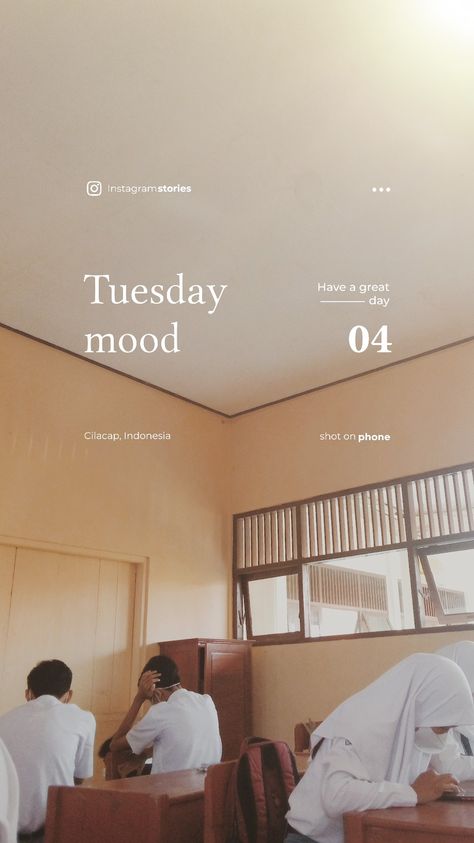 Tuesday mood in school Tuesday Ig Story Ideas, Tuesday Typography, Typography Logo Fonts, Typography Instagram Story, Tuesday Mood, Typography Poster Design, Trik Fotografi, Instagram Editing, Instagram Creative