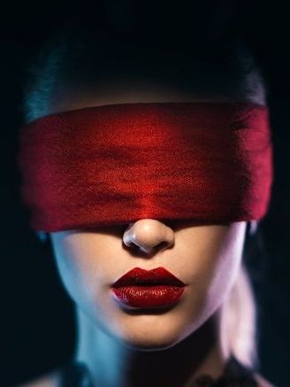 TR Blindfolded Woman, Mystery Hostess, Perfect Red Lips, Vegas Fun, Beautiful Lipstick, Foto Art, Classy Women, Beautiful Photography, Bad Girl