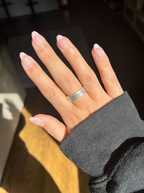 Almond Nails Pink, Pink Tip Nails, Pink French Tip, Pink French Nails, Baby Pink Nails, Light Pink Nails, French Tip Acrylic Nails, Basic Nails, Pink French