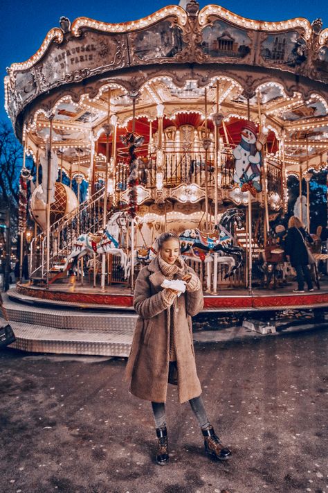 Vienna Christmas, Torre Eiffel Paris, Leonie Hanne, Winter Photo, Photography Challenge, Christmas Photography, Paris Love, Paris Photography, Christmas Photoshoot