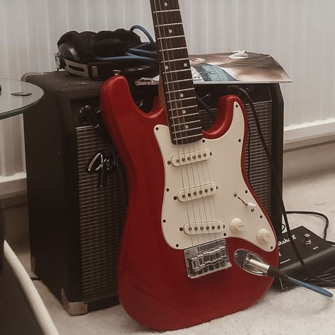 Fireplace Tv Wall Decor, Red Electric Guitar, Room 2023, Photo Polaroid, Fireplace Tv Wall, Loving Him Was Red, Guitar Obsession, Guitar Photos, I See Red