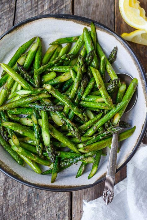 Sauteed asparagus is a quick and healthy side dish, tender spears cooked in olive oil and seasoned simply with salt and pepper. Skillet Asparagus, Season Asparagus, Sauteed Asparagus, Saute Asparagus, Best Asparagus Recipe, Feasting At Home, Recipe Inspirations, Creamy Asparagus, Healthy Side Dish