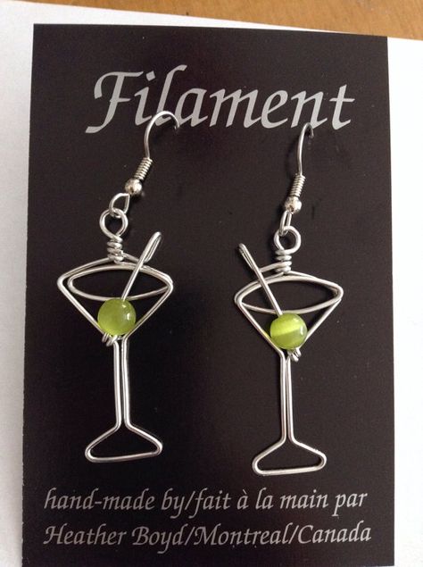 Martini glass earrings by HeatherBoydWire on Etsy Wire Jewelery, Bijoux Fil Aluminium, Wire Jewelry Designs, Diy Wire Jewelry, Wire Work Jewelry, Homemade Jewelry, Work Jewelry, Wire Weaving, Wire Crafts