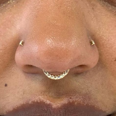 Nostrils And Septum Piercing, Septum With Nose Piercing, Two Stud Nose Piercing, Two Nose Piercings And Septum, Both Nostrils Pierced With Septum, Gold Piercings Nose, Nose Piercing With Septum, Gold Face Piercings, Both Nostrils Pierced