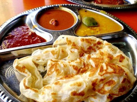 You'll definitely say Malaysian food is sedap (aka delicious). Roti Pisang, Malaysian Recipes, Resepi Roti, Masakan Malaysia, Roti Canai, Pembuat Roti, Malaysian Cuisine, Flat Bread, Malaysian Food