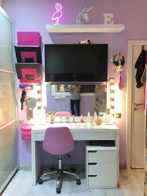 Tv Over Vanity In Bedroom, Vanity In Bedroom, Bedroom Built Ins, Luxury Room Bedroom, Beauty Room Decor, Study Room Decor, Girly Room, Room Goals, Cute Room Ideas