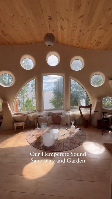 Yoga Building Architecture, Earth Home Interior, Earthship Home Interior, Healing Space Architecture, Healing Spaces Interior, Sound Healing Room, Earthship Design, Healing Sanctuary, Earthship Biotecture