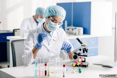 Stock Image: selective focus of genetic consultant doing dna test in lab Medicine Images, Laboratory Techniques, Test Image, Certified Nursing Assistant, Pharmacy Technician, Patient Safety, Medication Management, Genetic Testing, Digital Health