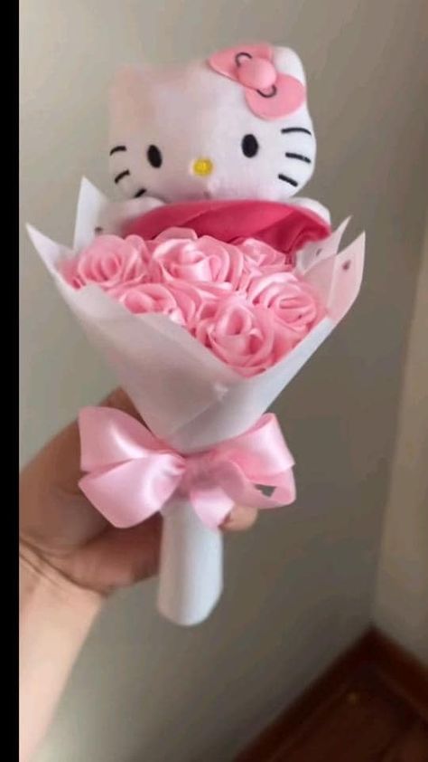 Hello kitty Hello Kitty Ramo Eterno, Hello Kitty Flower Bouquet Diy, Hello Kitty Bouquet Ribbon, Mini Ribbon Bouquet, Hello Kitty Ribbon Bouquet, Hello Kitty Paper Bouquet, Hello Kitty Birthday Gifts, Hello Kitty Balloon Bouquet, Hello Kitty Roses