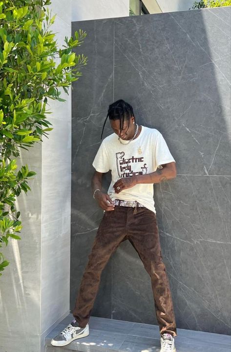 Reverse Mocha Outfit, Mocha Outfit, Electric Lady Studios, Nb 9060, Travis Scott Outfits, Wales Bonner Samba, Travis Scott T Shirt, Vacation Outfits Men, Sneakers Outfit Men