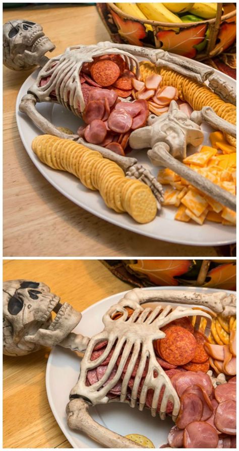 Halloween Appetizers For Adults, Adult Halloween Party Food, Plat Halloween, Halloween Dessert Table, Läskig Halloween, Halloween Appetizers Easy, Postres Halloween, Recetas Halloween, Kids Halloween Food