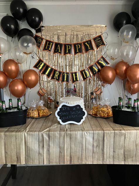 Beer and whisky themed birthday party. Whisky Themed Birthday Party, Beer Birthday Party Decorations, Whiskey Theme Party, Birthday Party Man, Beer Themed Birthday Party, Diy Whiskey, Whiskey Night, Beer Birthday Party, 40th Bday Ideas