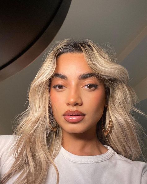 SKIN TYPES MAGAZINE on Instagram: “Model @xtaramartin #skintypesmag 🖤” Blonde Hair Black Eyebrows, Olive Skin Blonde Hair, Beige Blonde Hair, Black Eyebrows, Men Hair Color, Ethnic Hairstyles, Caramel Hair, Beige Blonde, Olive Skin