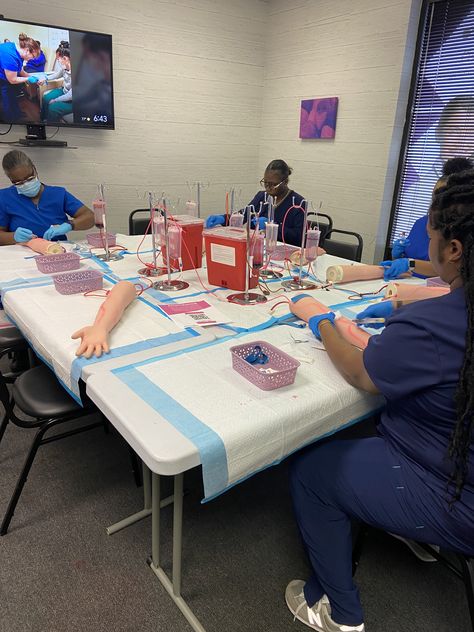 🎉 May is here and so are new opportunities! Enroll now in our #Phlebotomy program and kickstart your medical career. 💉 #AlliedRxInstitute #HealthcareEducation #CareerGoals #MedicalTraining Medical Laboratory Assistant, Hosa Medical Club, Phlebotomist Aesthetic, Future Phlebotomist, Phlebotomy Aesthetic, Iv Injection, Nursing Lifestyle, Medical Motivation, Phlebotomy Study