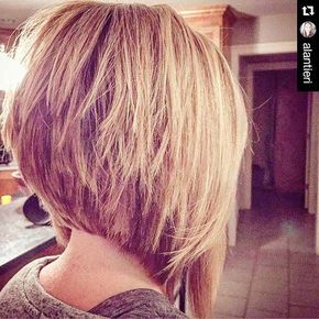 The whole hairstyle industry is changing yearly. Modern hairstyles are having more flexible variations, mixing old with new. Some of these modern variations are inverted bob hairstyles. If you wish to sport an elegant, modern-day look, here are some of the best inverted bob cuts for you to discover. Smooth-Flowing Inverted Bob in Candy Pink … Graduated Bob, Inverted Bob Hairstyles, Stacked Bob Hairstyles, Vlasové Trendy, 2015 Hairstyles, Inverted Bob, Short Bob Haircuts, Penteado Cabelo Curto, 짧은 머리