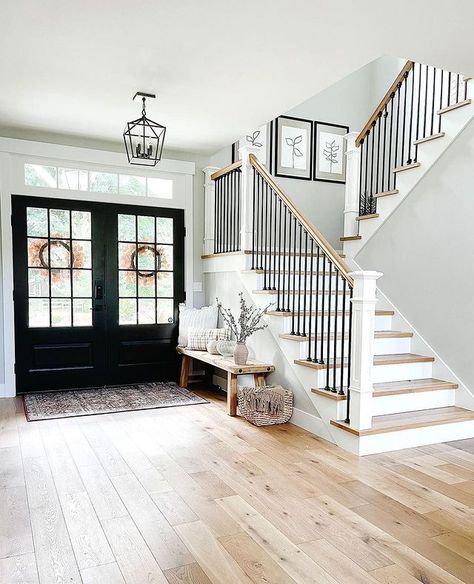 House Staircase, Staircase Remodel, Farmhouse Inspiration, Farmhouse Interior, Farmhouse Charm, House Stairs, Dream House Interior, Updating House, Dream House Exterior