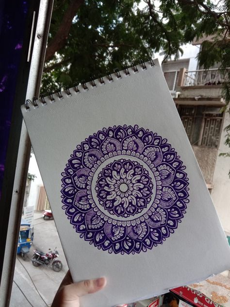 Canvas Mandala Painting, Small Mandala Art, Mandala For Beginners, Beautiful Mandala Art, Small Mandala, Mandala Arts, Mandala Sketch, Mandala Book, Mini Mandala