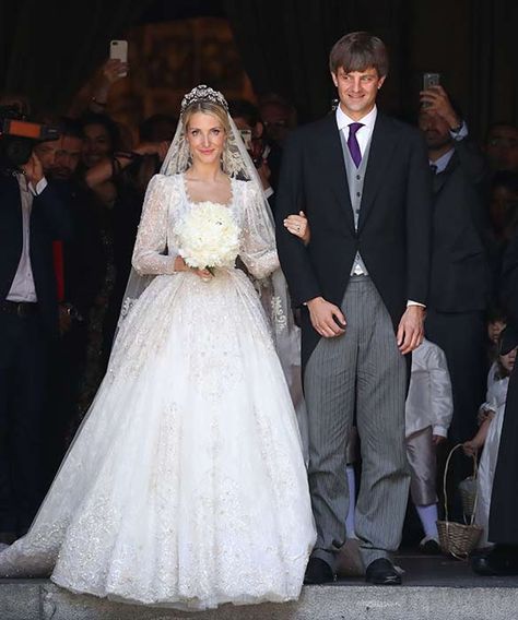 Look back at the Monaco royals' weddings as Charlotte Casiraghi prepares to marry - Photo 7 Mode Russe, Royal Wedding Gowns, Princess Marie Of Denmark, Princess Caroline Of Monaco, Royal Wedding Dress, Royal Brides, Wedding Winter, Charlotte Casiraghi, Princess Caroline