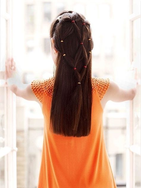 Ponytail veil hair.  Someday my little lady will have this much hair.... Ponytail Veil, Easy To Do Hairstyles, Veil Hairstyles, Hair Ponytail, Princess Hairstyles, Sleek Hairstyles, Cooler Look, Teen Hairstyles, Long Hair Girl