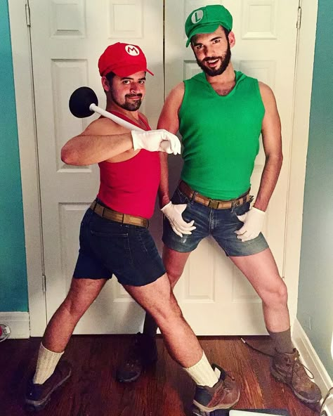 Listen Up, Couples! These Easy Last-Minute Costume Ideas Require Almost No Effort at All Halloween Outfit Ideas Couples, Halloween Costumes Mlm, Cool Costumes For Guys, Easy Men Costumes, Couple Custom Ideas, Men’s Halloween Costumes 2023, Gay Couples Costumes For Halloween, Men’s Halloween Costumes Easy, Easy Man Costumes